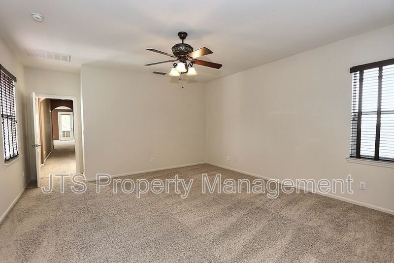 Large Home in Park Setting in West Roseville for Rent! property image