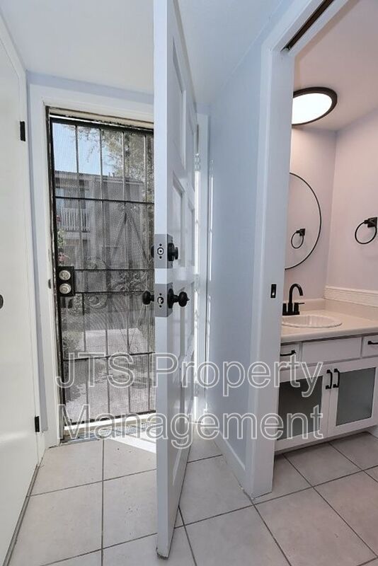 Newly Remodeled Condo in Gated Community for Rent! property image