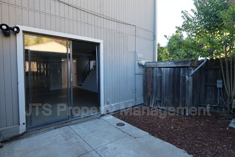 Newly Remodeled Condo in Gated Community for Rent! property image