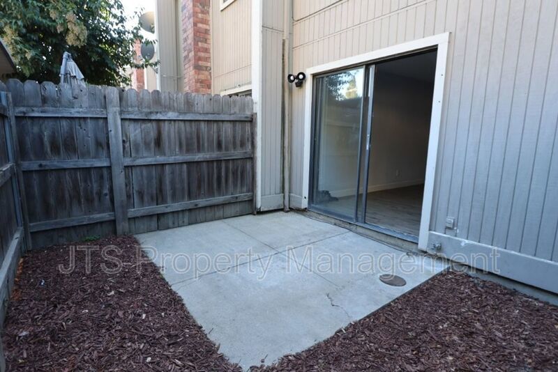 Newly Remodeled Condo in Gated Community for Rent! property image