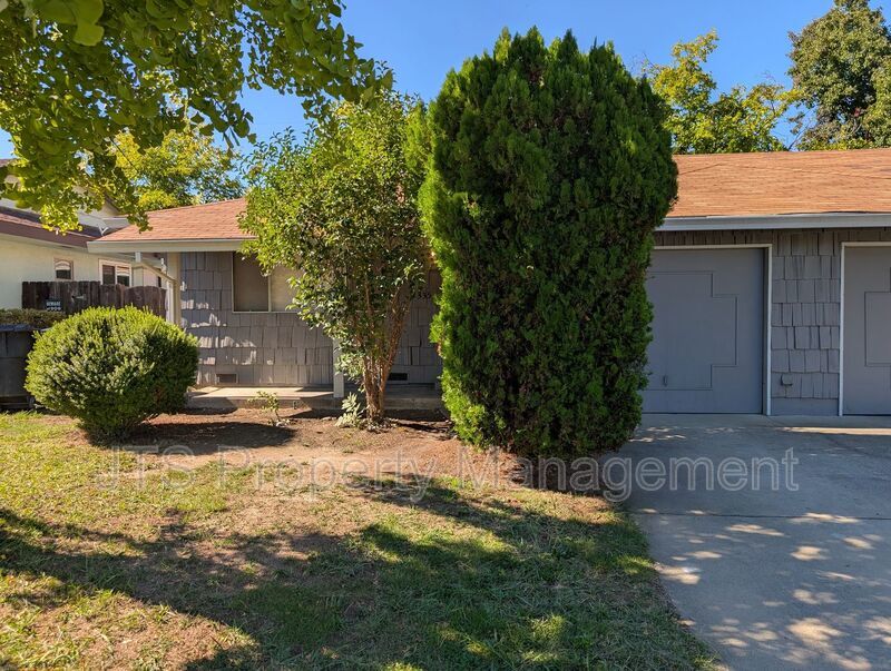 Nice 2 bedroom duplex for rent! property image