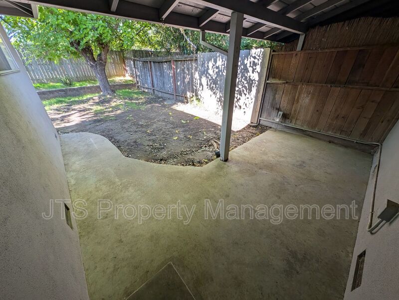 Nice 2 bedroom duplex for rent! property image