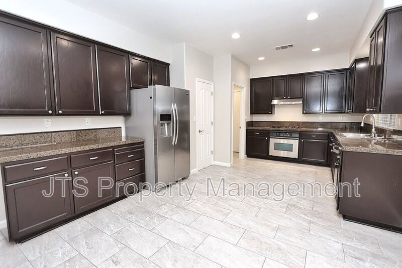 Beautiful Granite Bay Home in Gated Community for Rent Now!! property image