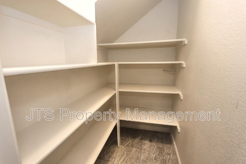 Beautiful Granite Bay Home in Gated Community for Rent Now!! property image