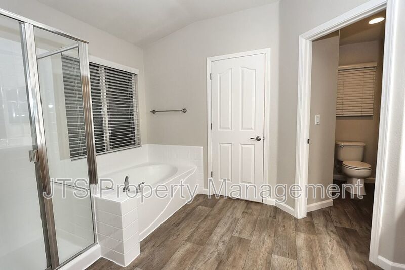 Beautiful Granite Bay Home in Gated Community for Rent Now!! property image