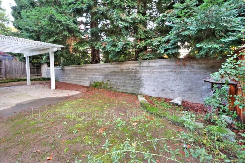 Beautiful Granite Bay Home in Gated Community for Rent Now!! property image