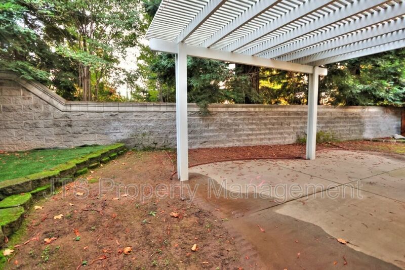 Beautiful Granite Bay Home in Gated Community for Rent Now!! property image