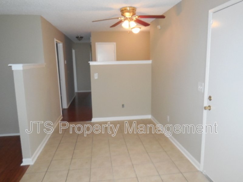 Beautiful 1 Level Home with Gated Boat/RV Parking for rent! property image