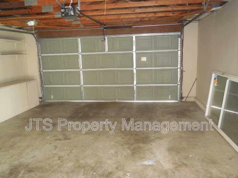 Beautiful 1 Level Home with Gated Boat/RV Parking for rent! property image