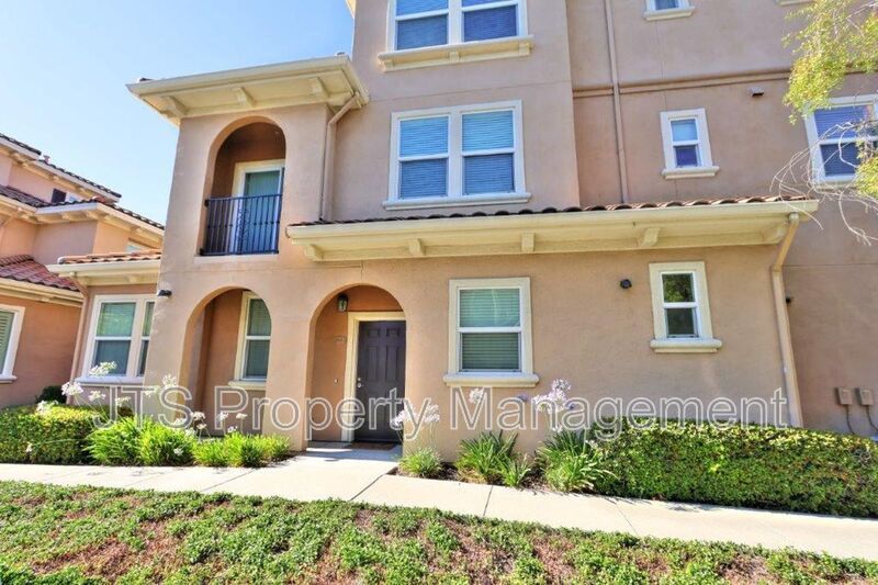 Beautiful Westlake Parkway Condo W/pool+Gym Access and Attached Garage! property image