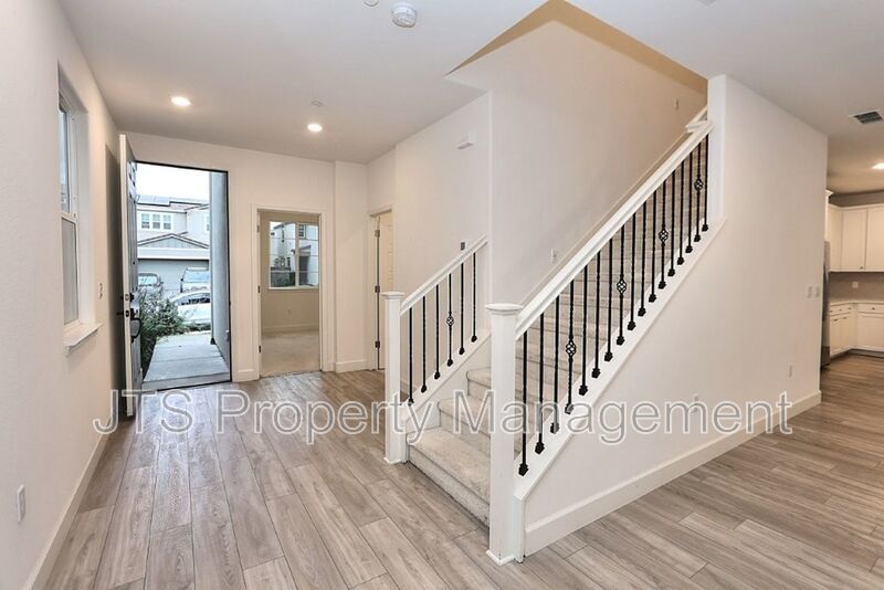 Immaculate North Lake Natomas Home for Rent! property image