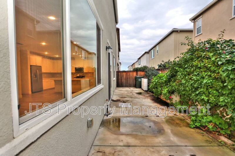 Immaculate North Lake Natomas Home for Rent! property image