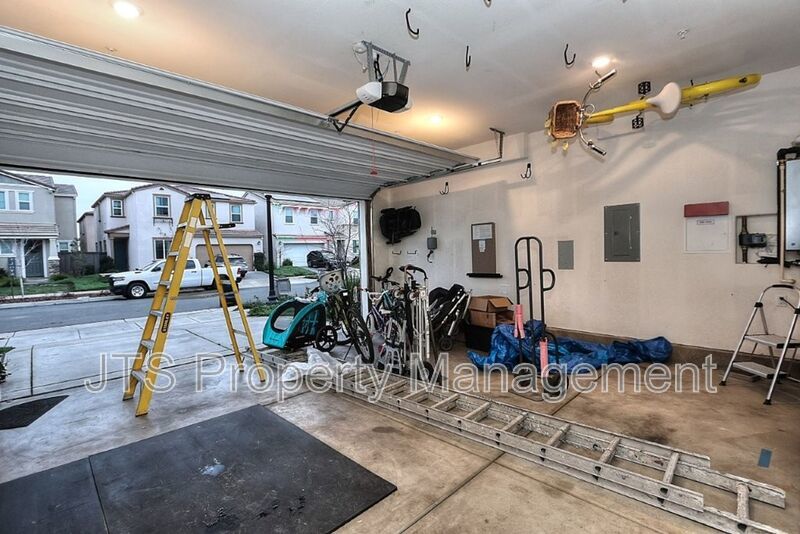 Immaculate North Lake Natomas Home for Rent! property image