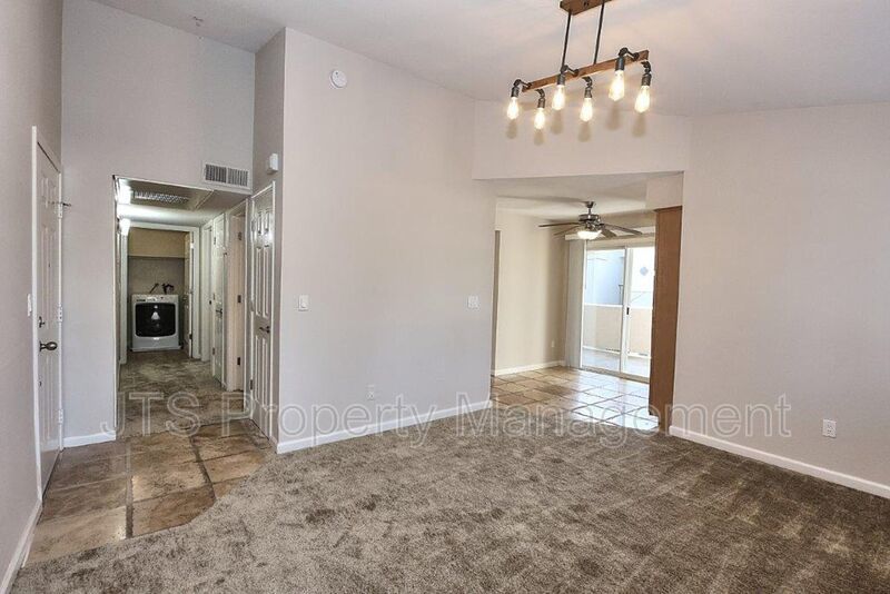 Beautiful Upper Level 2 Bed 2 Bath Gated Folsom Condo! Available mid February! property image