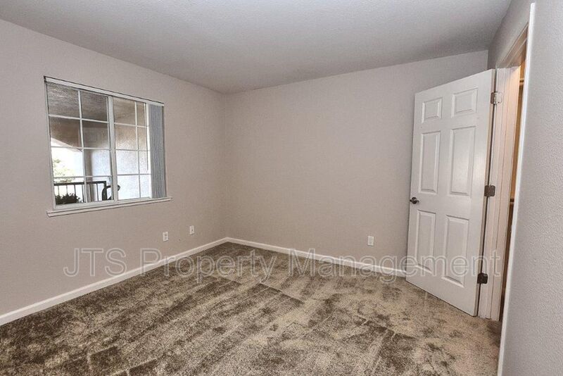 Beautiful Upper Level 2 Bed 2 Bath Gated Folsom Condo! Available mid February! property image