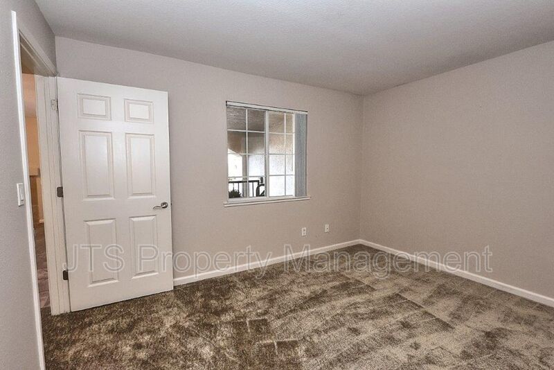 Beautiful Upper Level 2 Bed 2 Bath Gated Folsom Condo! Available mid February! property image