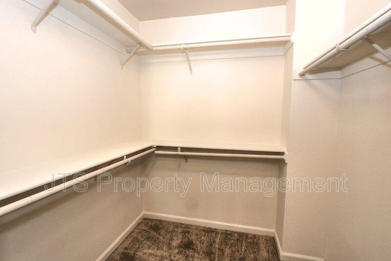 Beautiful Upper Level 2 Bed 2 Bath Gated Folsom Condo! Available mid February! property image