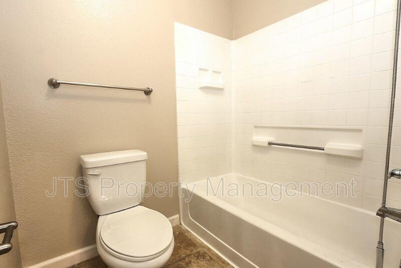 Beautiful Upper Level 2 Bed 2 Bath Gated Folsom Condo! Available mid February! property image