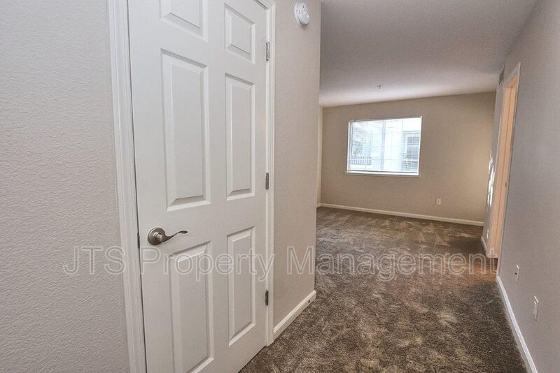 Beautiful Upper Level 2 Bed 2 Bath Gated Folsom Condo! Available mid February! property image