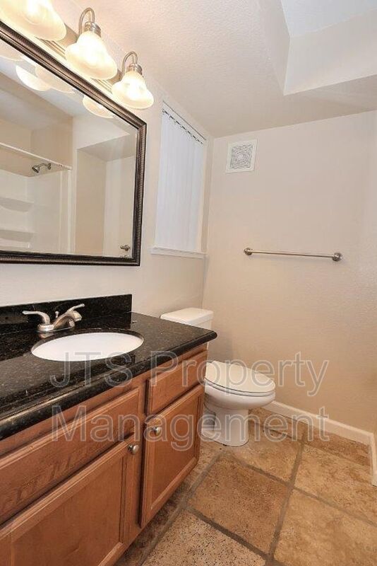 Beautiful Upper Level 2 Bed 2 Bath Gated Folsom Condo! Available mid February! property image