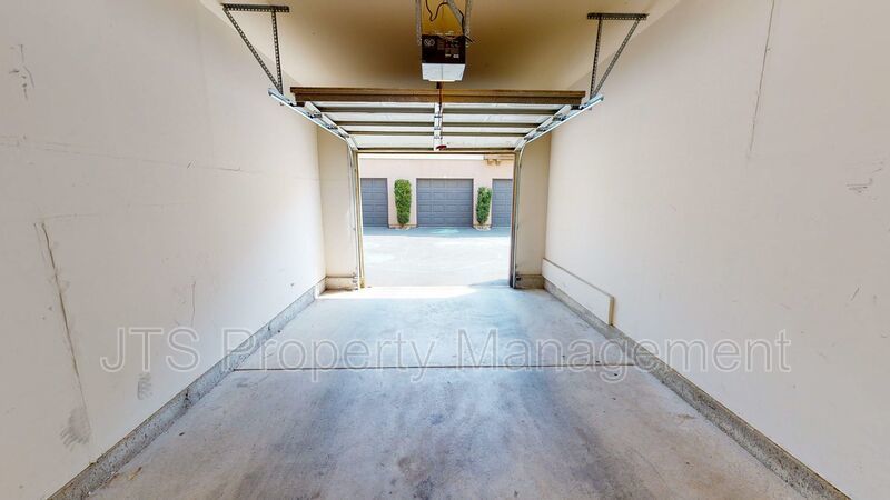 Beautiful Upper Level 2 Bed 2 Bath Gated Folsom Condo! Available mid February! property image