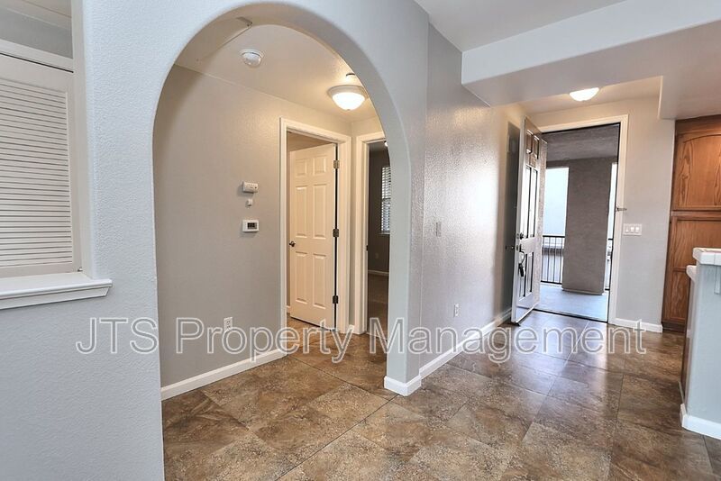 Incredible gated Fair Oaks Condo for rent! property image