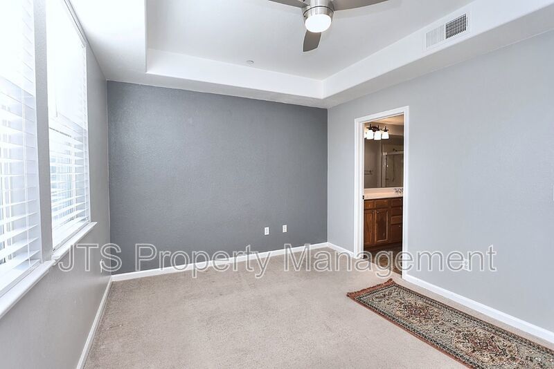 Incredible gated Fair Oaks Condo for rent! property image