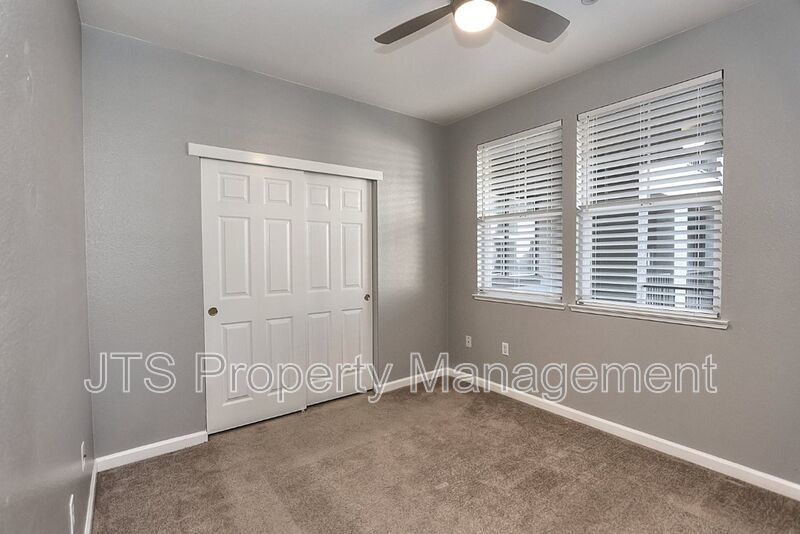 Incredible gated Fair Oaks Condo for rent! property image