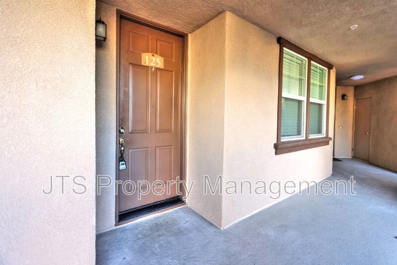 Incredible gated Fair Oaks Condo for rent! property image