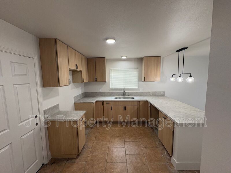 Beautiful Newly Remodeled Home For Rent! property image