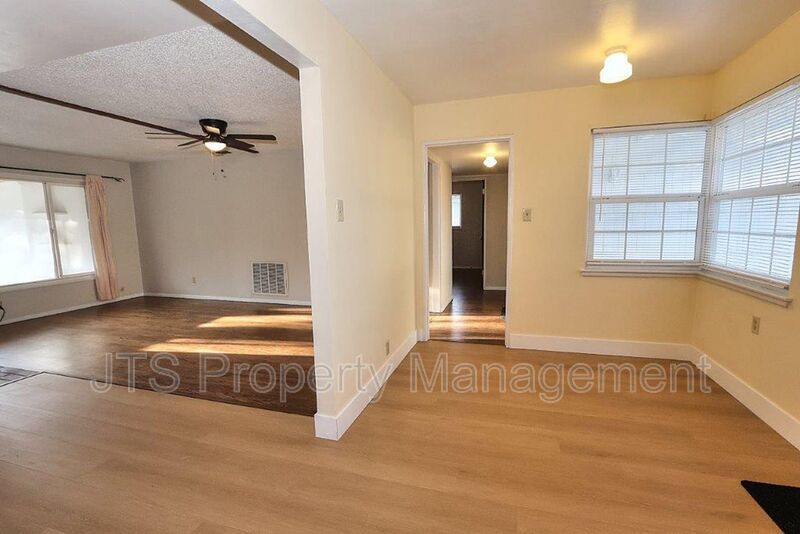 Beautiful Home For Rent in the Garden of the Gods! property image