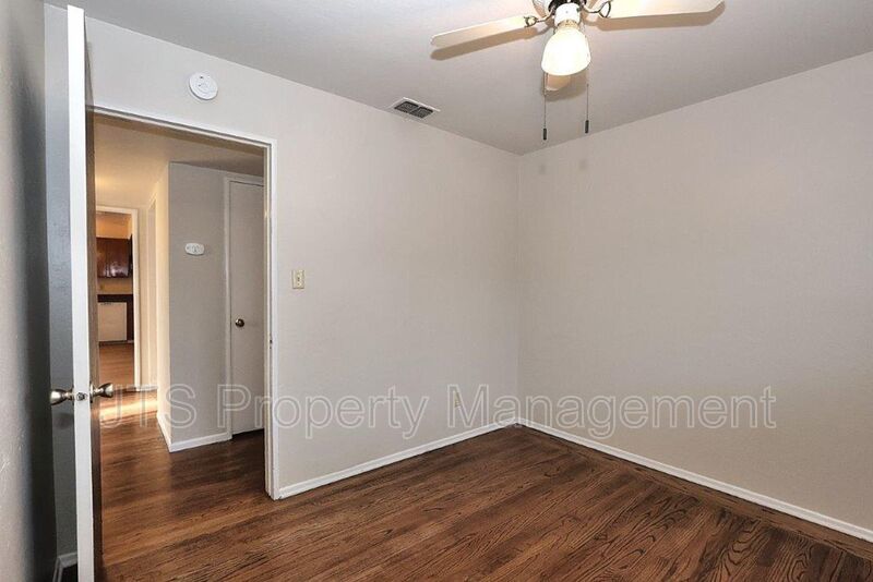 Beautiful Home For Rent in the Garden of the Gods! property image