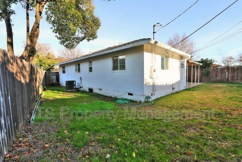 Beautiful Home For Rent in the Garden of the Gods! property image