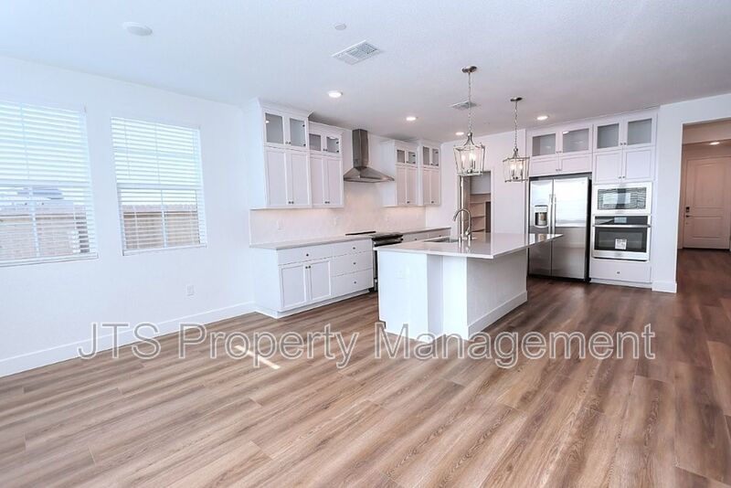 Incredible Solar new construction home in Anatolia For Rent! property image