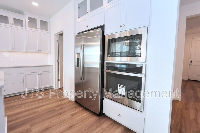 Incredible Solar new construction home in Anatolia For Rent! property image