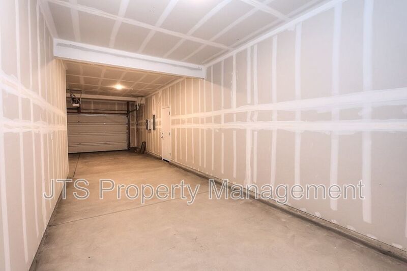 Incredible Solar new construction home in Anatolia For Rent! property image