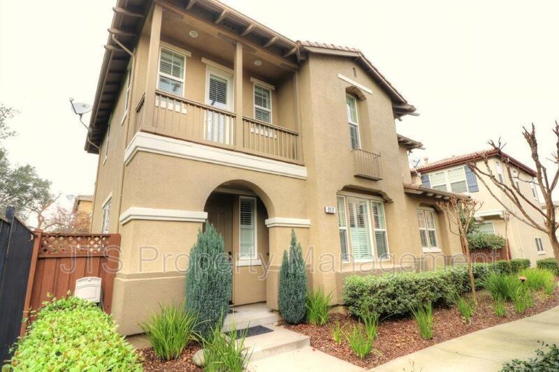 Beautiful Folsom Home Coming Available Soon! property image