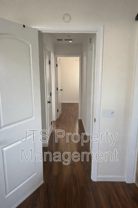 Beautifully Updated Home in Sunriver Community Coming Soon! property image