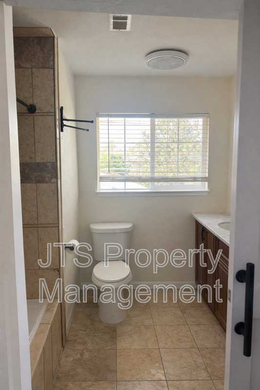 Beautifully Updated Home in Sunriver Community Coming Soon! property image