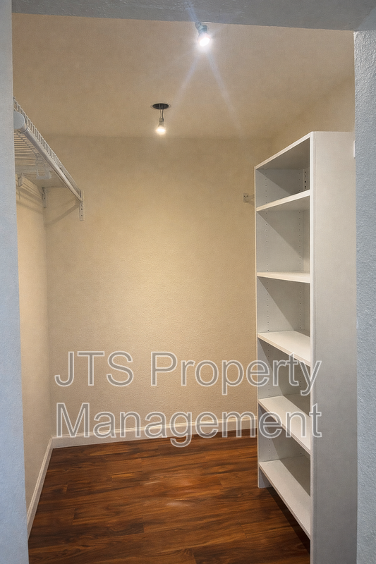 Beautifully Updated Home in Sunriver Community Coming Soon! property image