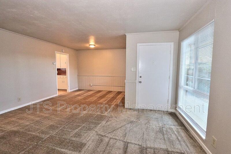 Rare 2 Bedroom Lower Level unit apartment complex across from UC Davis Med Center! property image