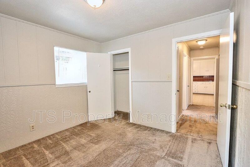 Rare 2 Bedroom Lower Level unit apartment complex across from UC Davis Med Center! property image