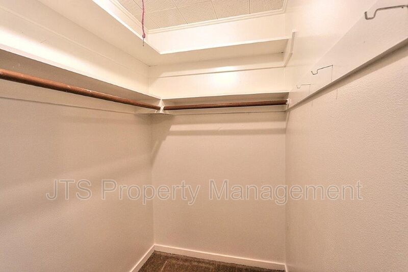 Rare 2 Bedroom Lower Level unit apartment complex across from UC Davis Med Center! property image