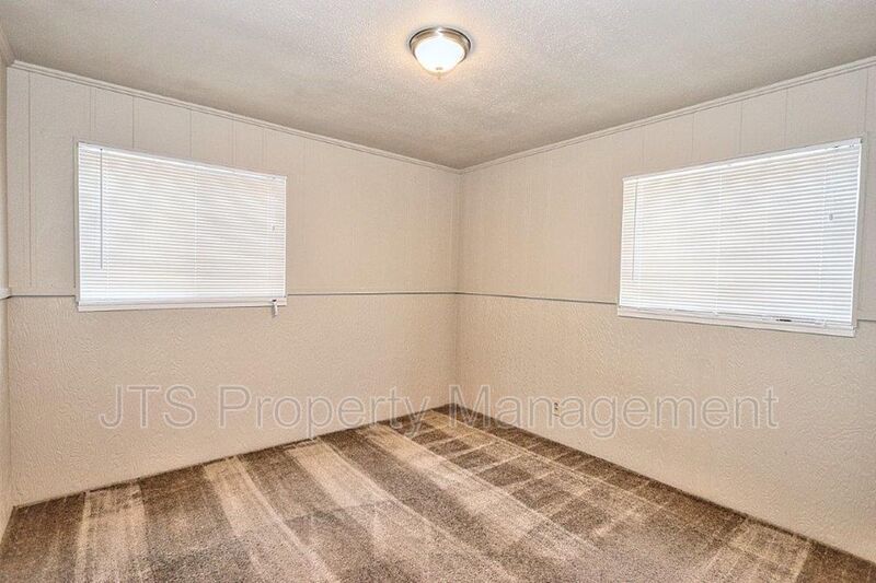 Rare 2 Bedroom Lower Level unit apartment complex across from UC Davis Med Center! property image