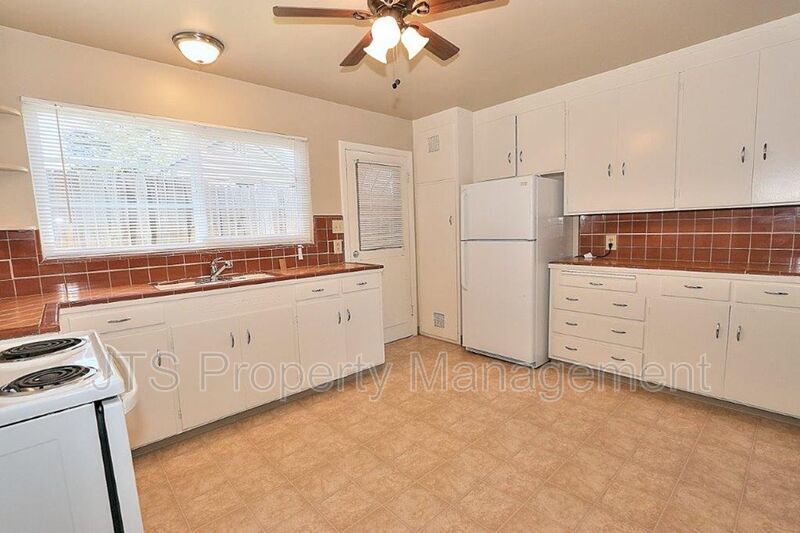 Rare 2 Bedroom Lower Level unit apartment complex across from UC Davis Med Center! property image