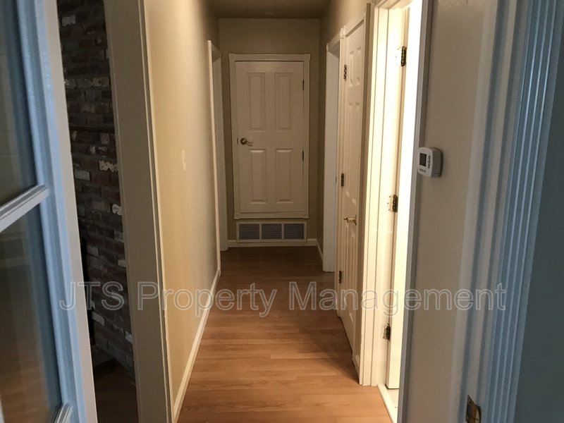 Pending sale!  Nice updated duplex for sale! property image