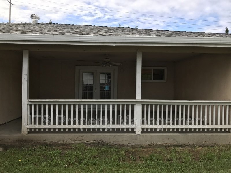 Pending sale!  Nice updated duplex for sale! property image