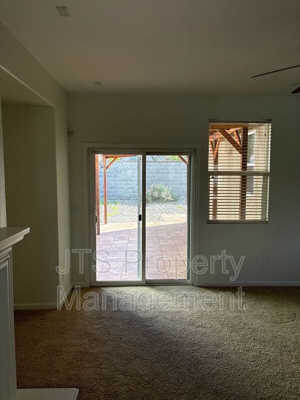 Charming Roseville Home in Gated Community For Rent! property image