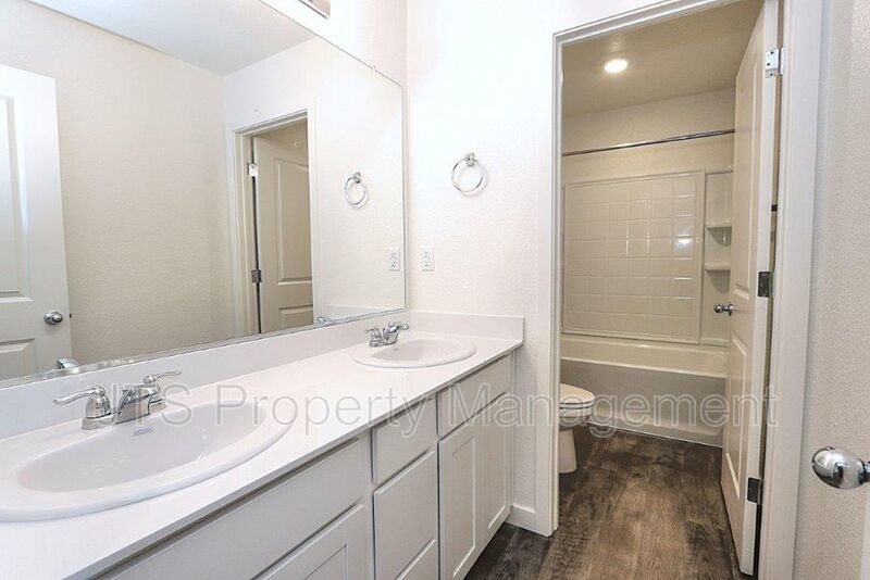 Beautiful Lincoln Home Available in May! property image