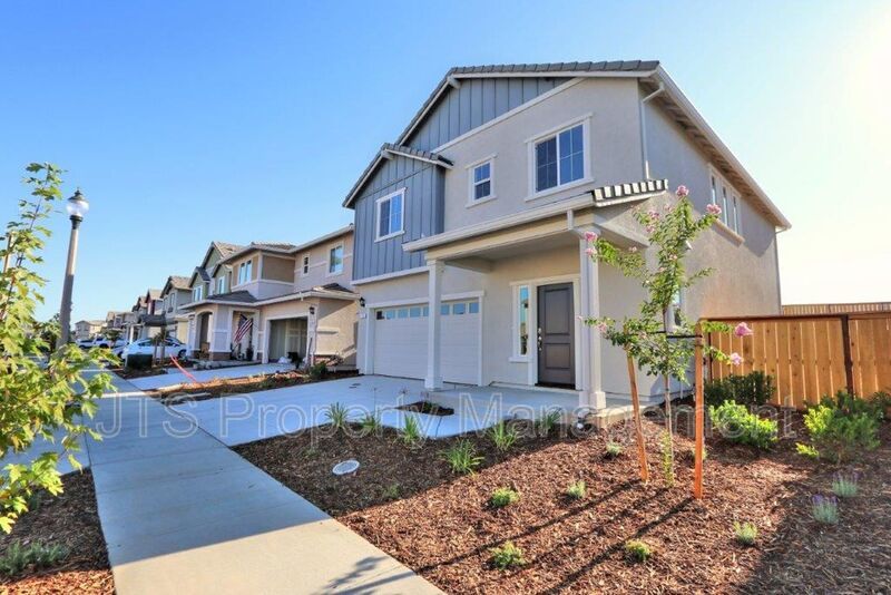 Beautiful Lincoln Home Available in May! property image